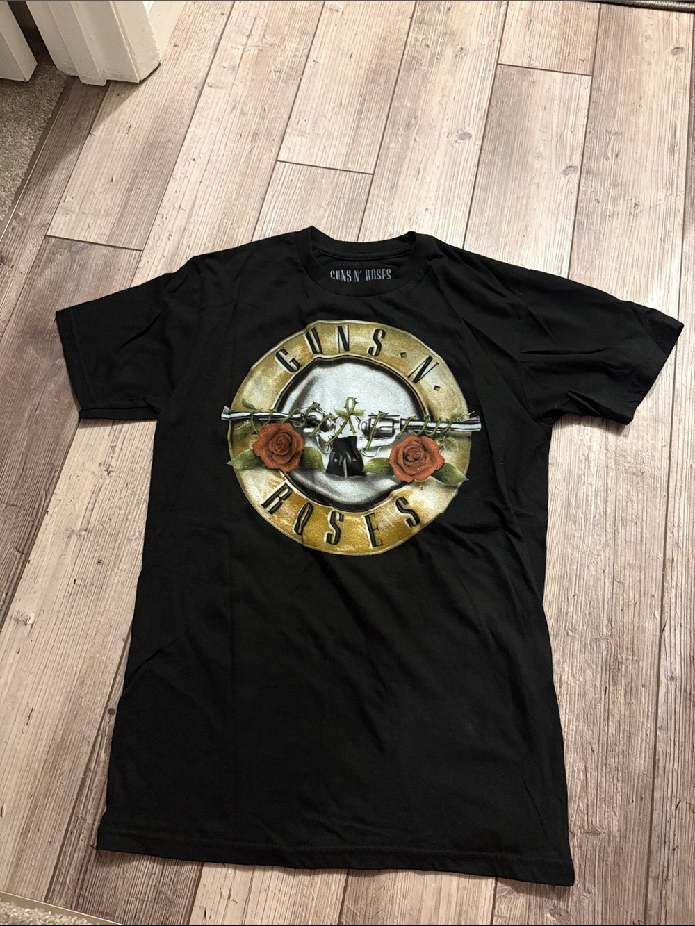 Nwot Men’s Guns N’ Roses tee shirt S